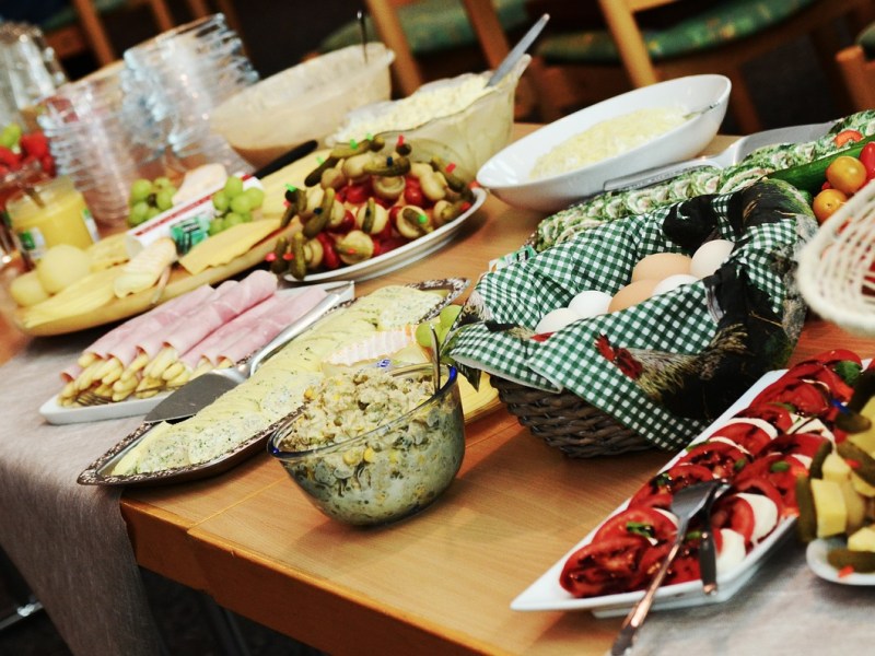 Hilfe! Ich gehe in’s Restaurant! 😬 Folge 2: Frühstücksbuffet.